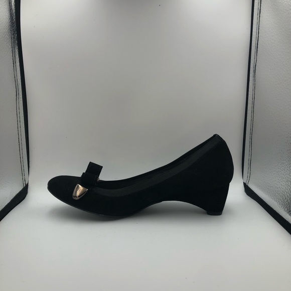 Stuart Weitzman Black Suede Silver Bow Derail Wedges Sz 9 - Picture 11 of 11
